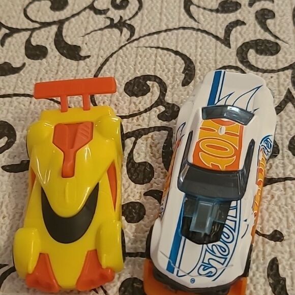 Hot Wheels Bundle - Picture 8 of 8